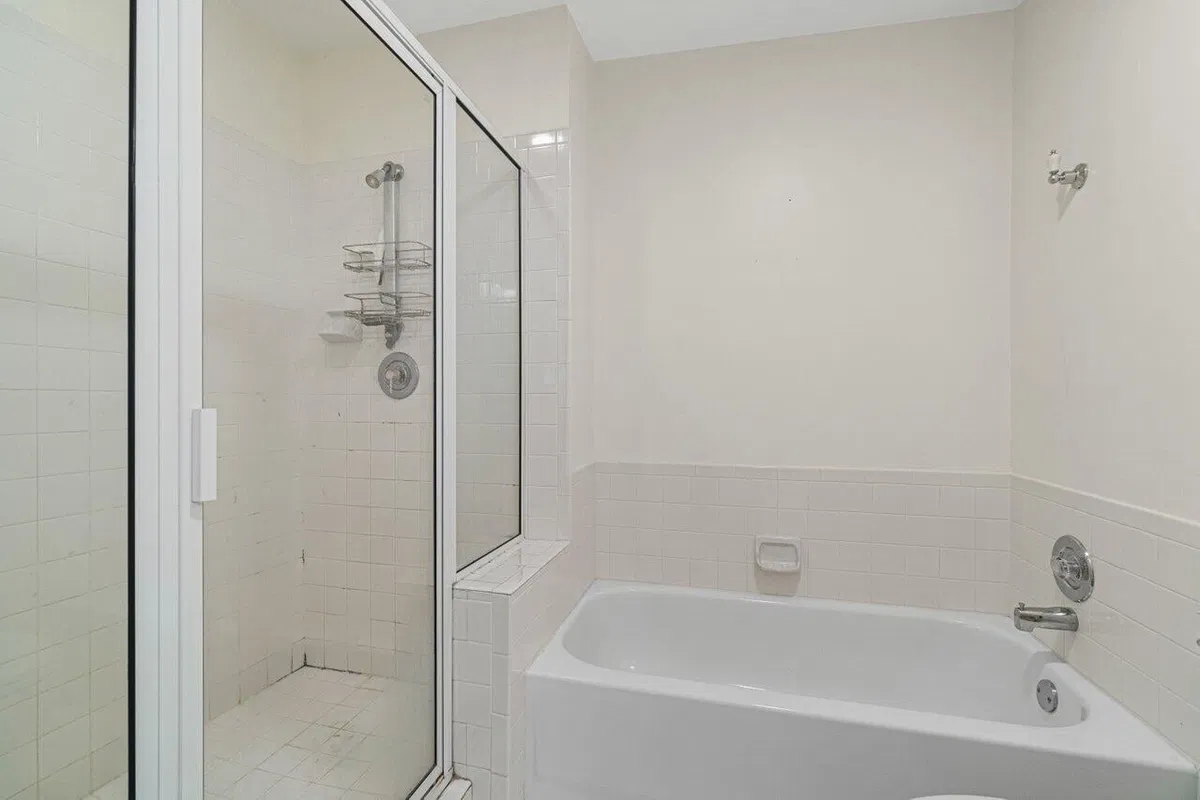  Residence photo 16