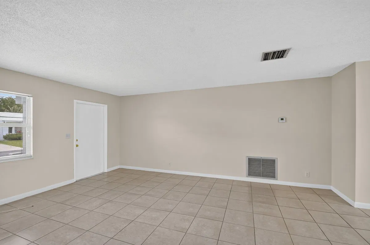 Residence photo 10