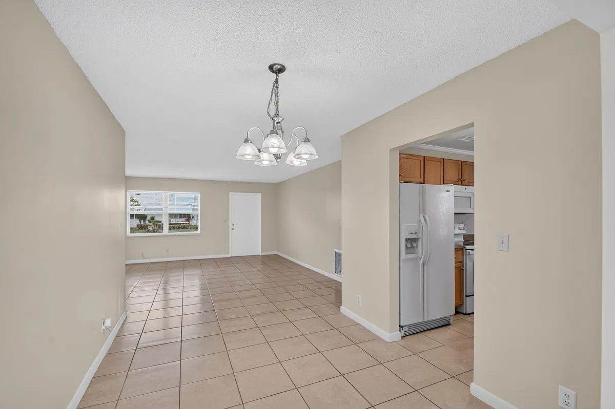  Residence photo 13