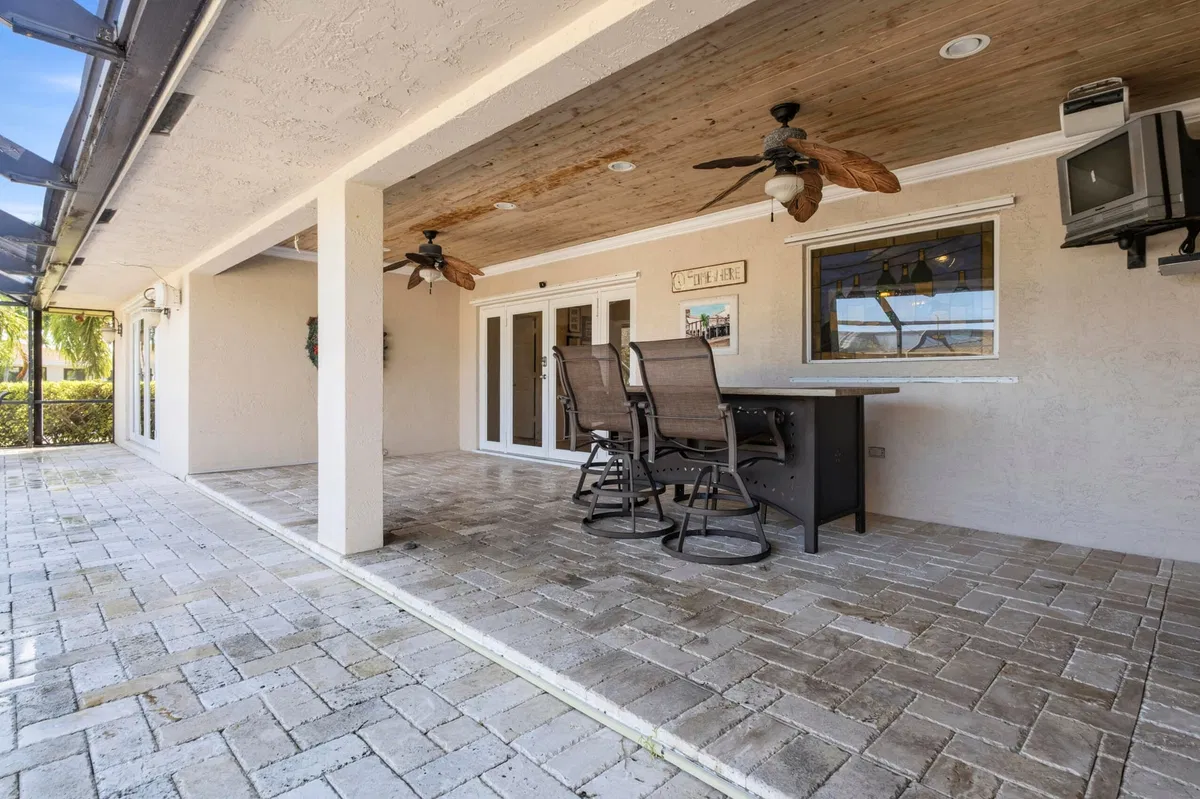 Residence photo 37