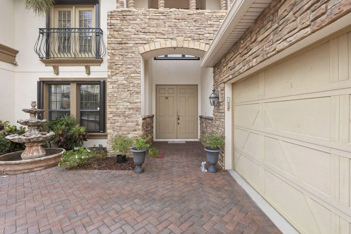  Residence photo 7