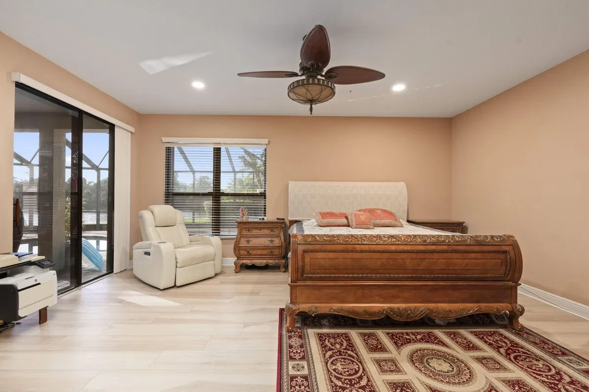  Residence photo 19