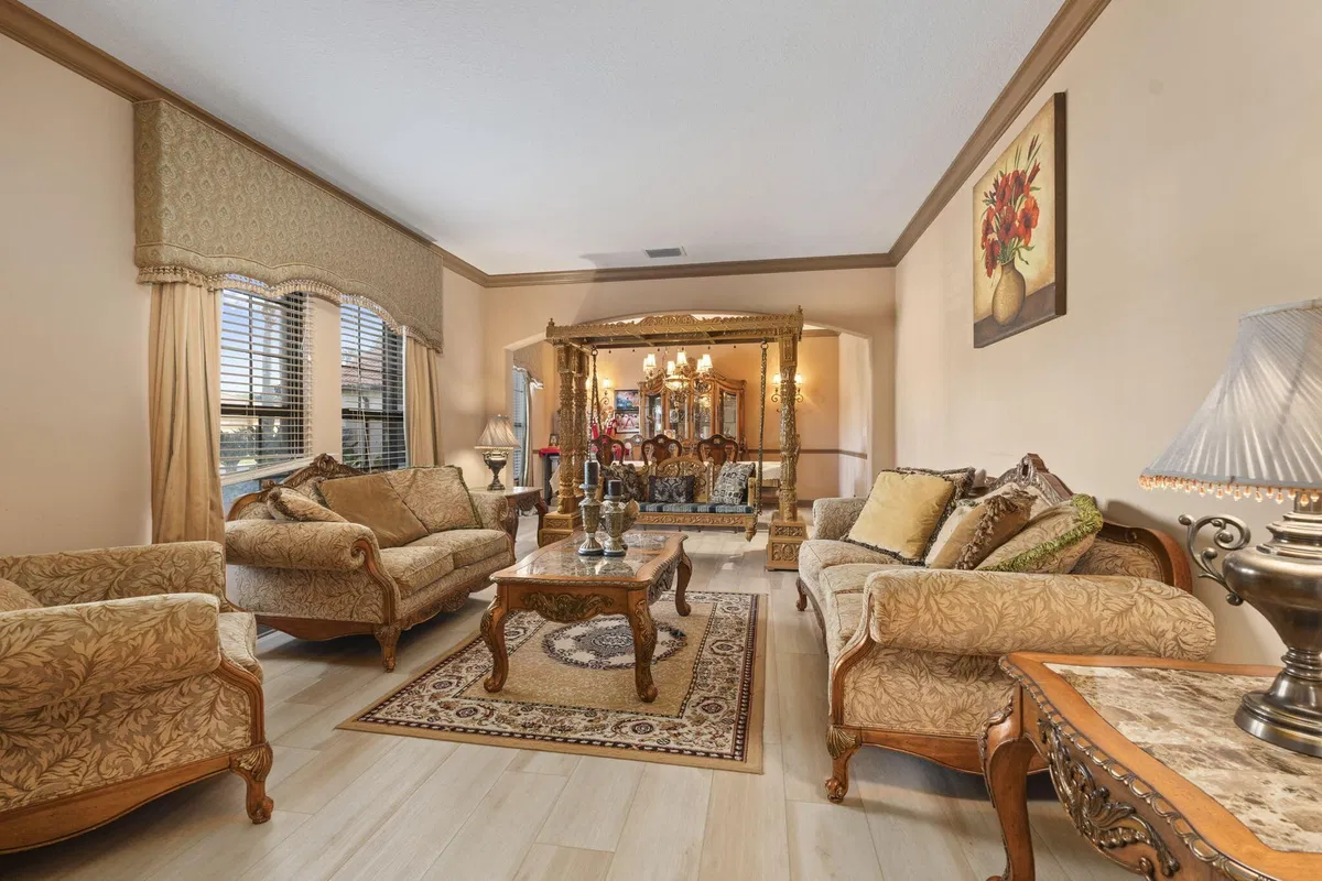  Residence photo 28