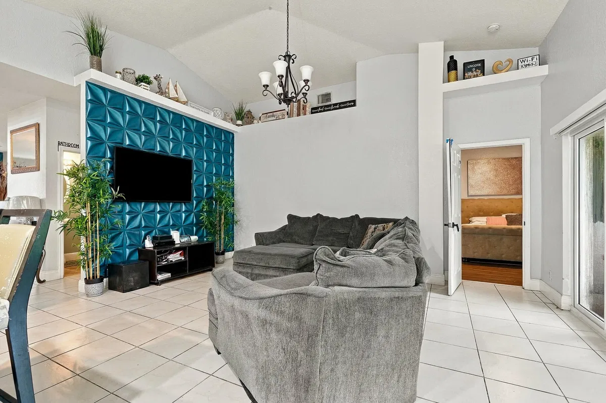 Residence photo 7