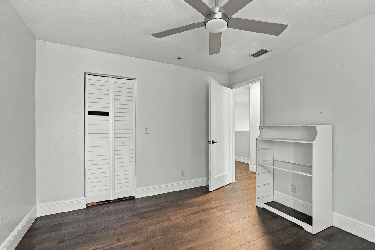 Residence photo 19