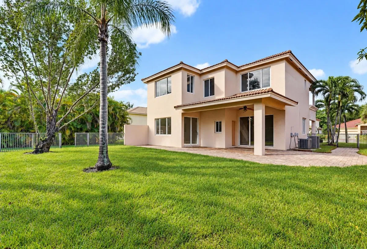 Residence photo 34