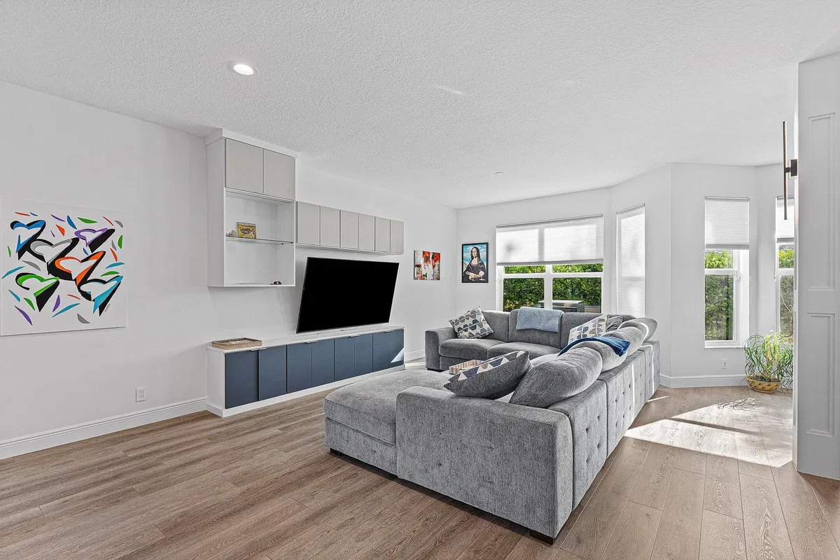 Woodfield Country Club Residence photo 7