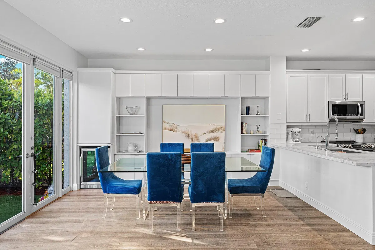 Woodfield Country Club Residence photo 10