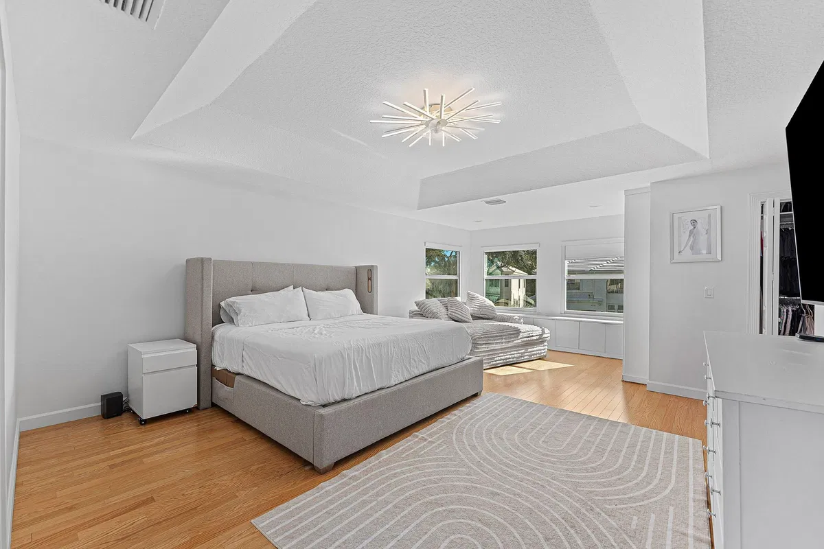 Woodfield Country Club Residence photo 16