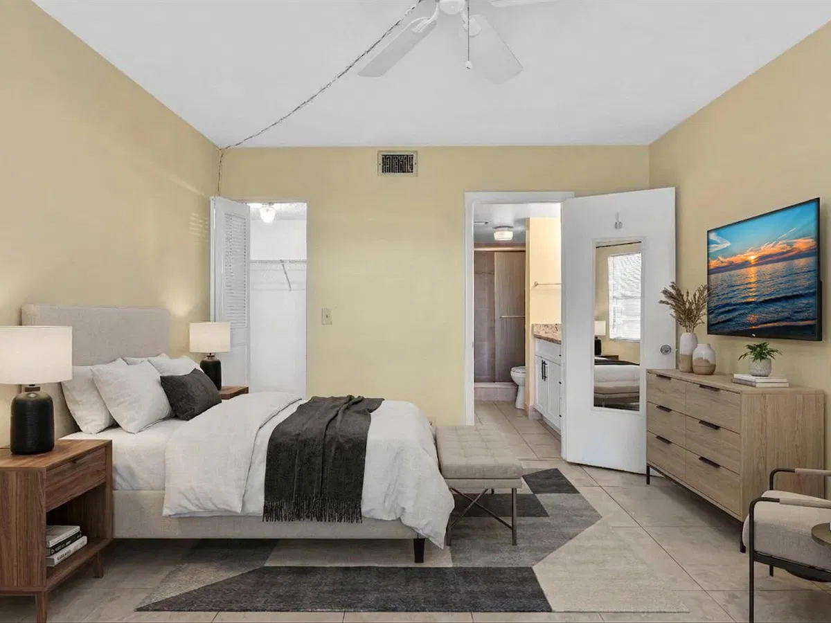 Unit 105 photo 25