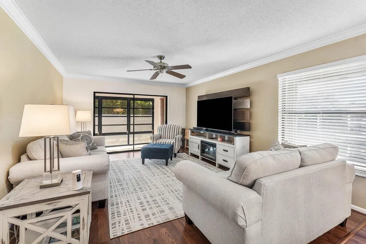  Unit 206 photo 13