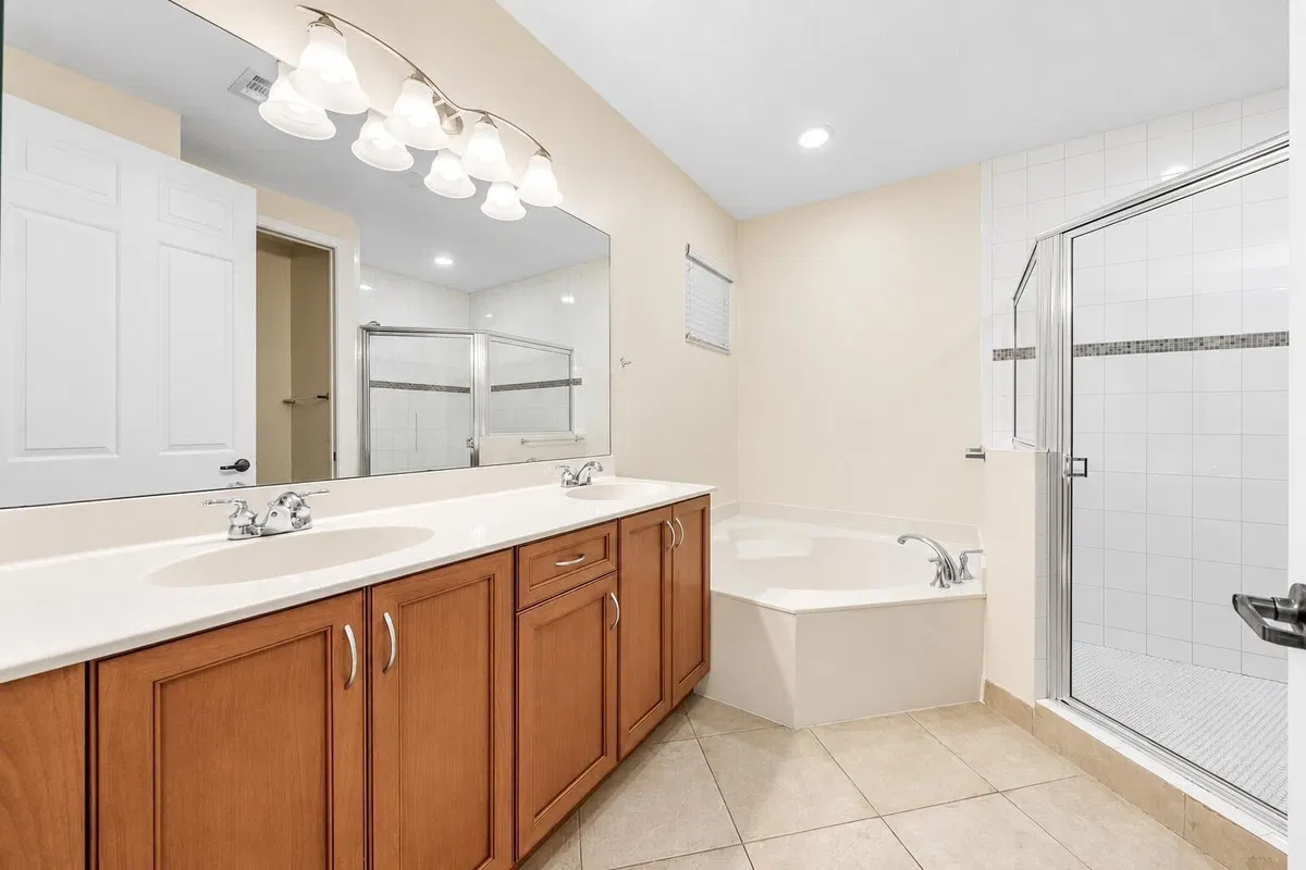  Residence photo 25