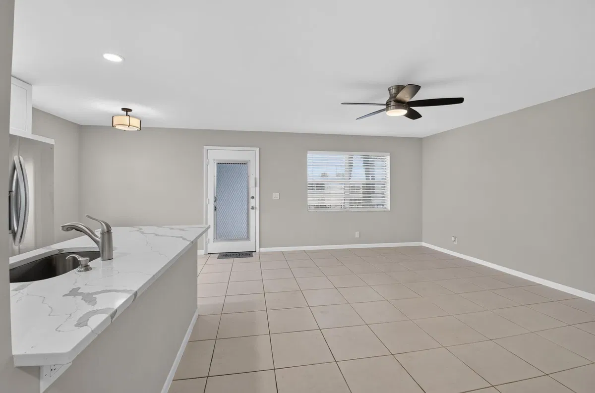 Residence photo 7