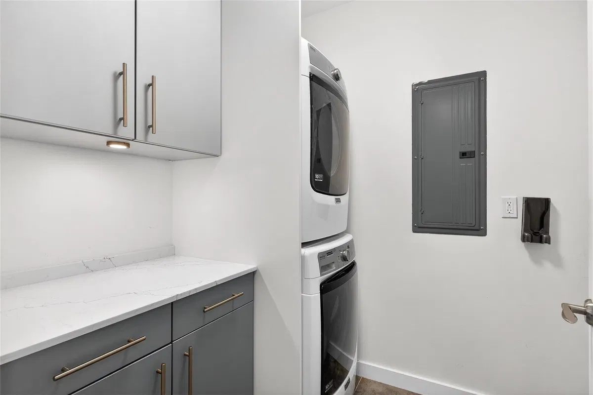 The Meridian Unit 404 photo 10