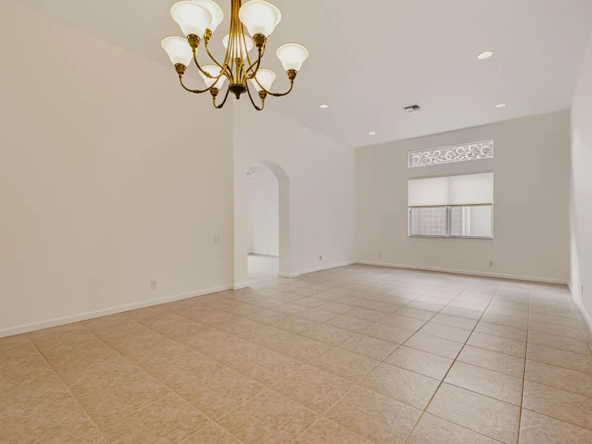  Residence photo 13