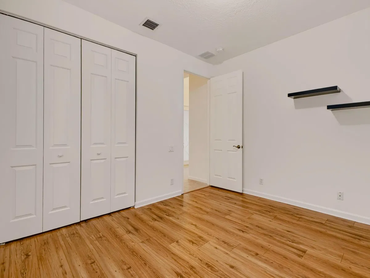  Residence photo 37