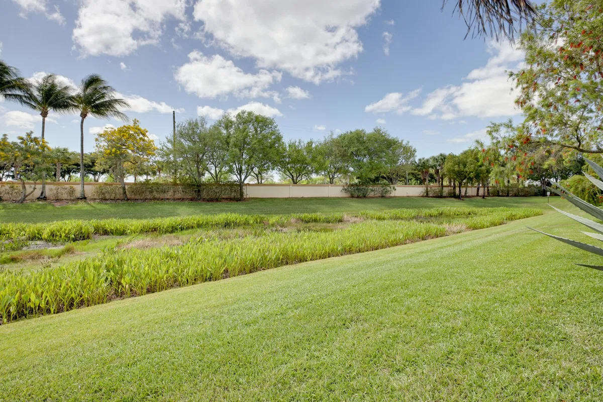  Residence photo 46