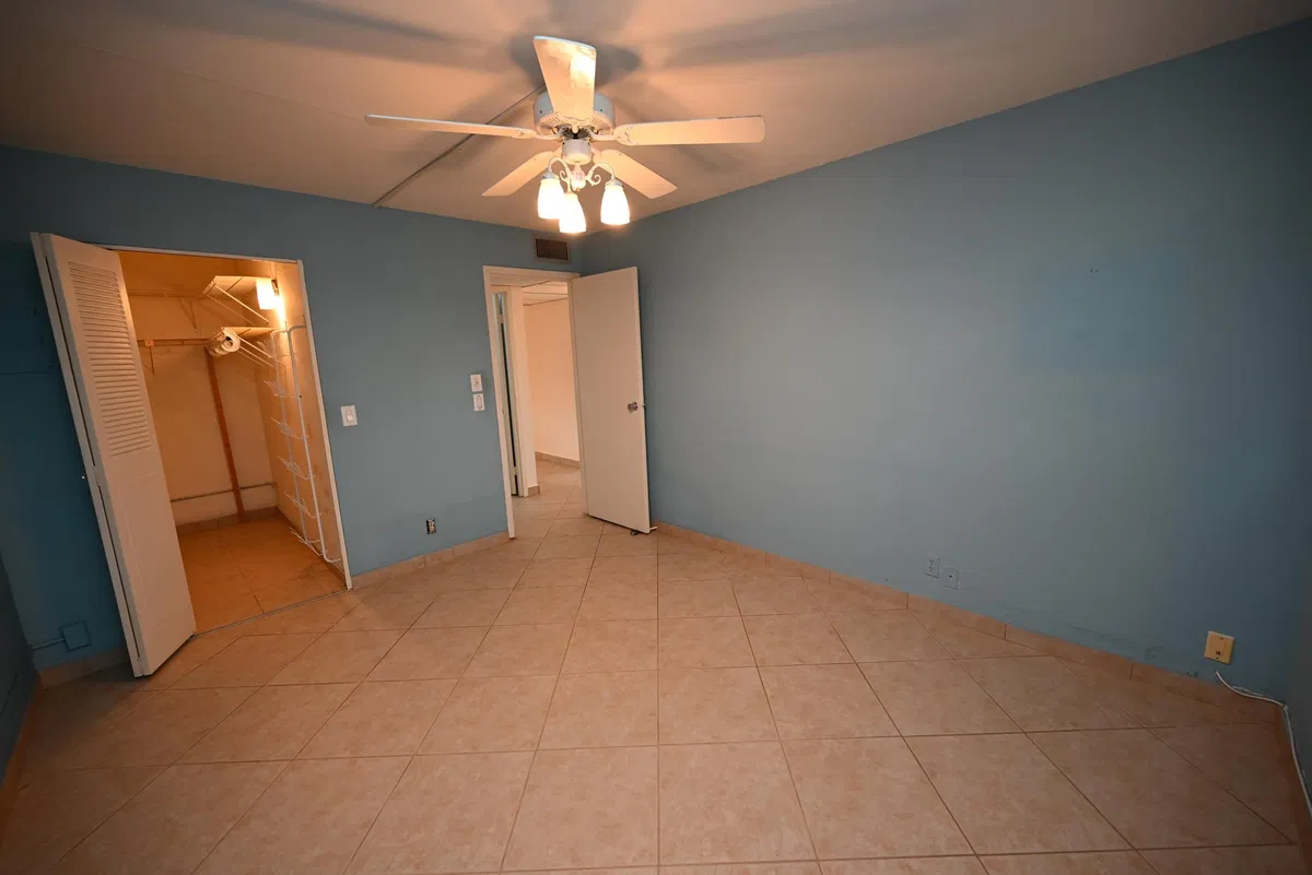  Residence photo 16
