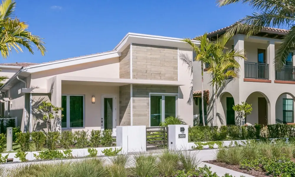 Alton Homes Palm Beach Gardens condos, Florida — photo 1