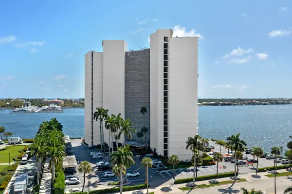 Trianon West Palm Beach condos, Florida — photo 1
