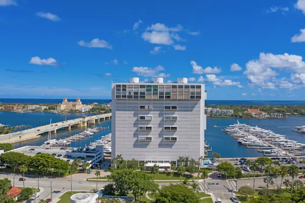 Waterview Towers West Palm Beach condos, Florida — photo 1