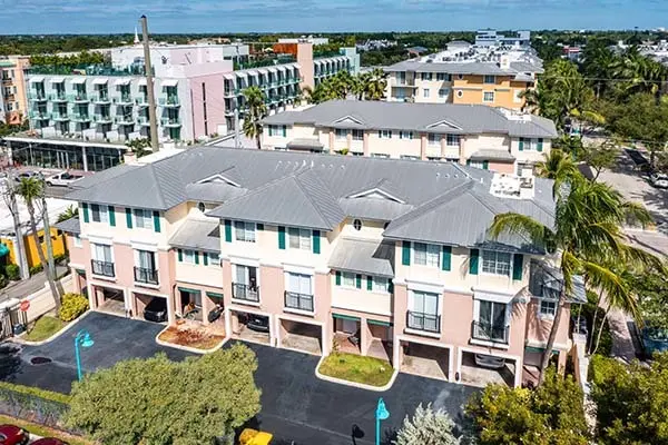 Pineapple Grove Village Condominiums — Delray beach
