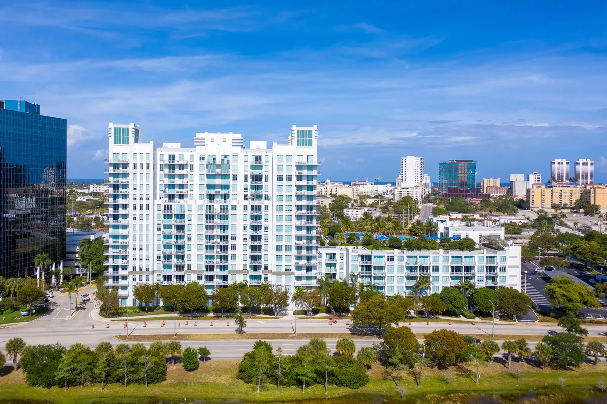the edge condos in west palm beach