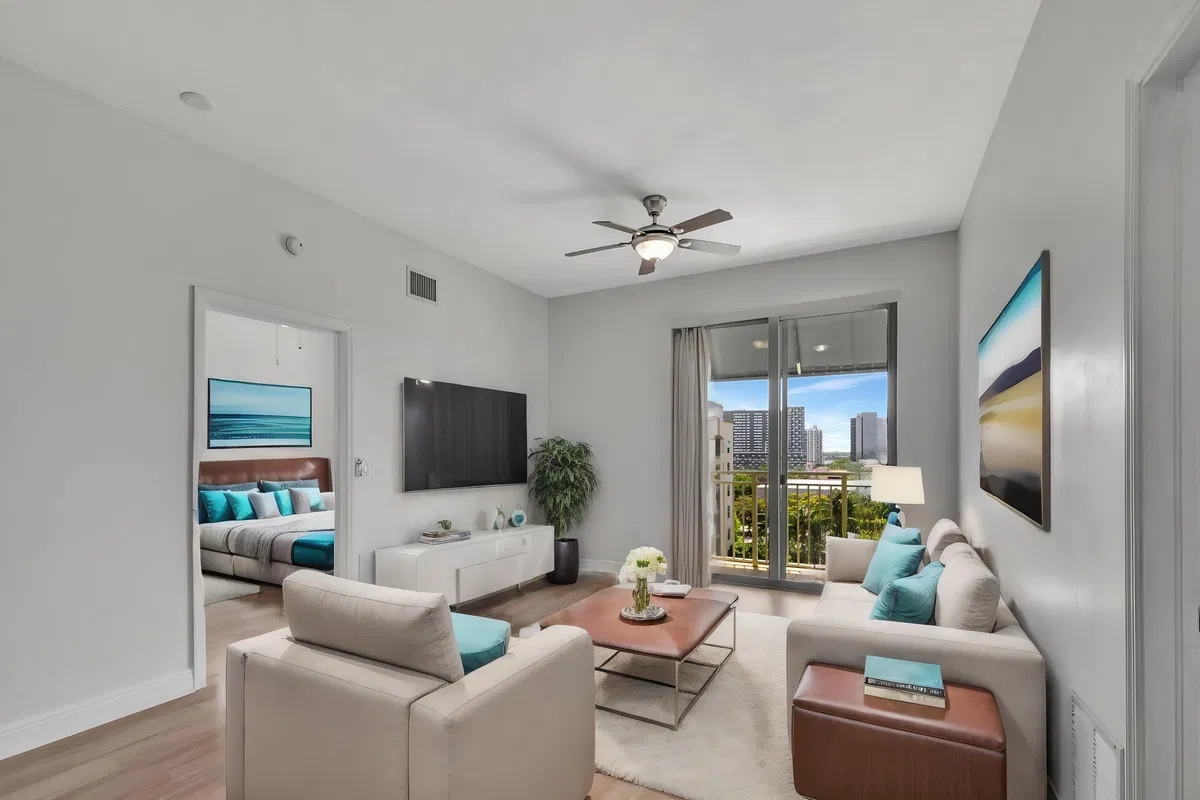 610 Clematis Unit 819 photo 13
