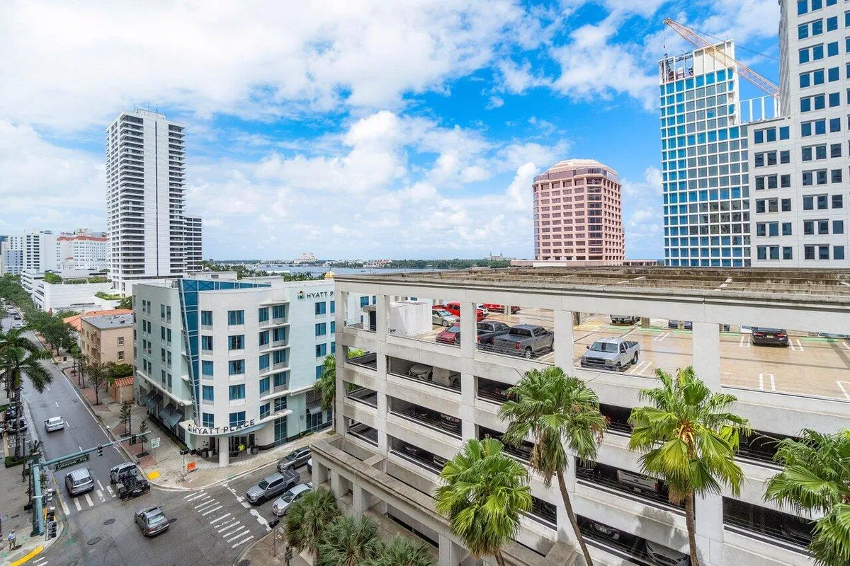 One City Plaza Unit 609 photo 28