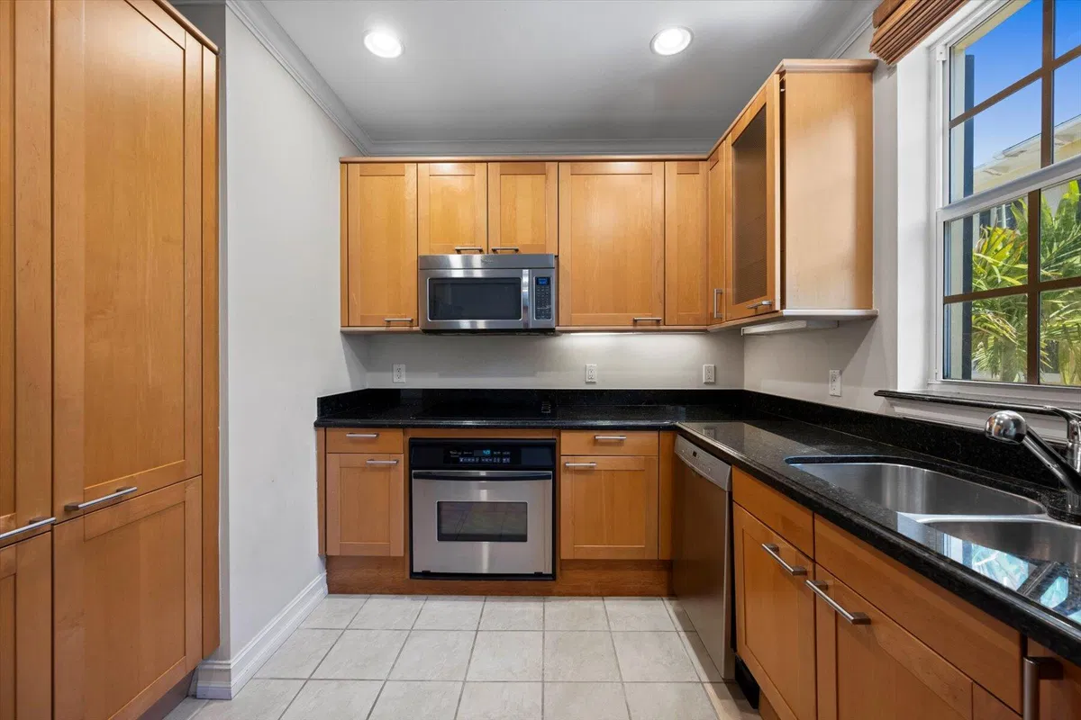 Magnolia Court Residence photo 13