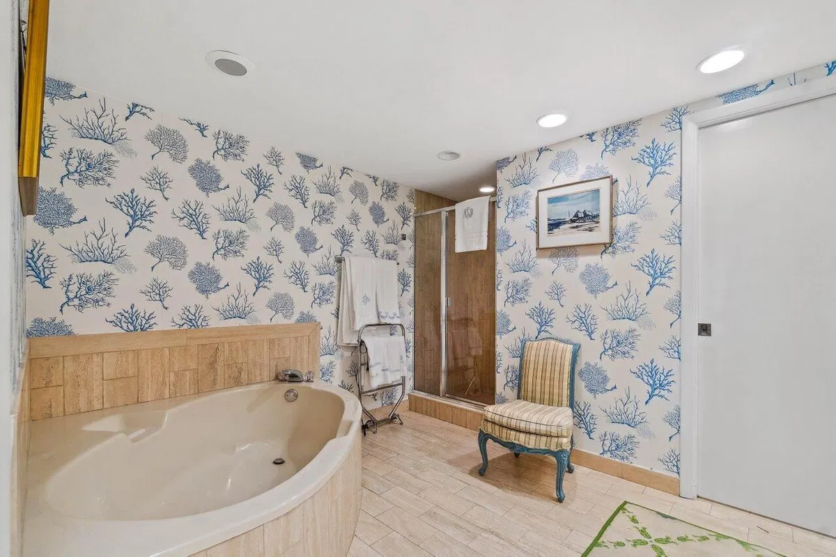 The Plaza of The Palm Beaches Unit 8g photo 19