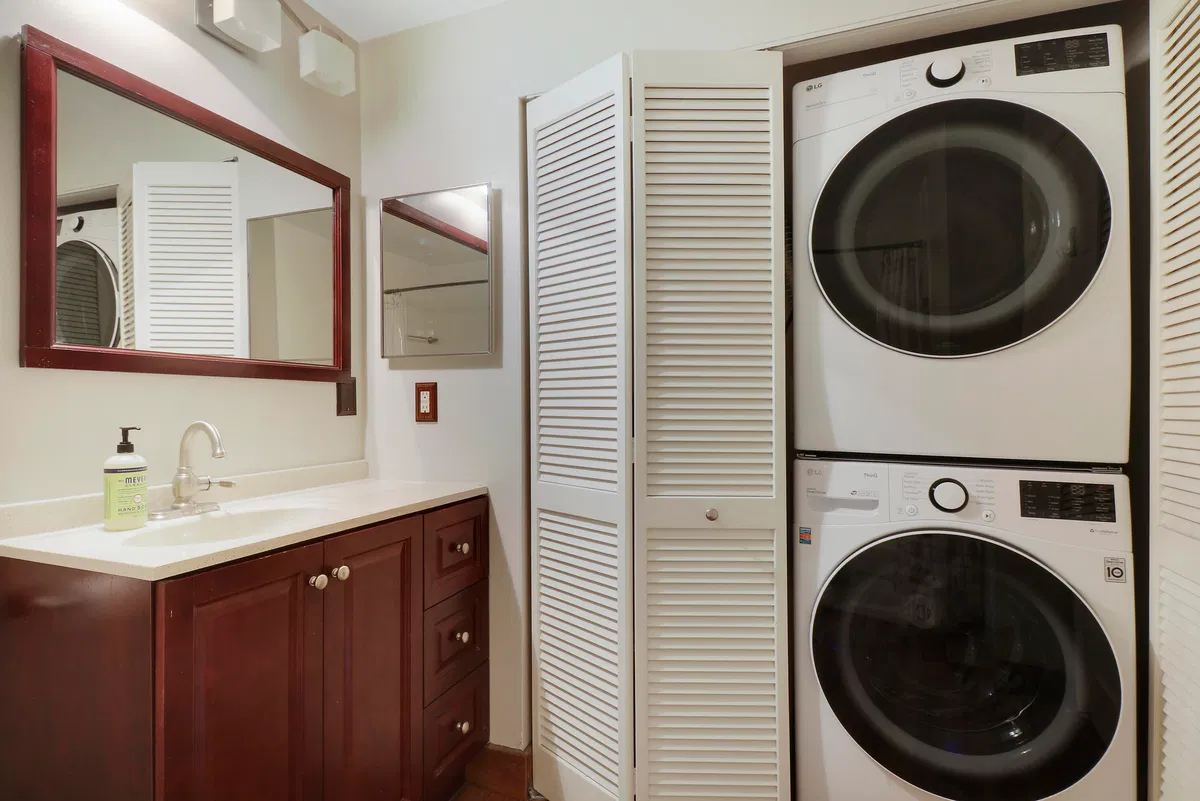 The Strand Unit 1022 photo 31