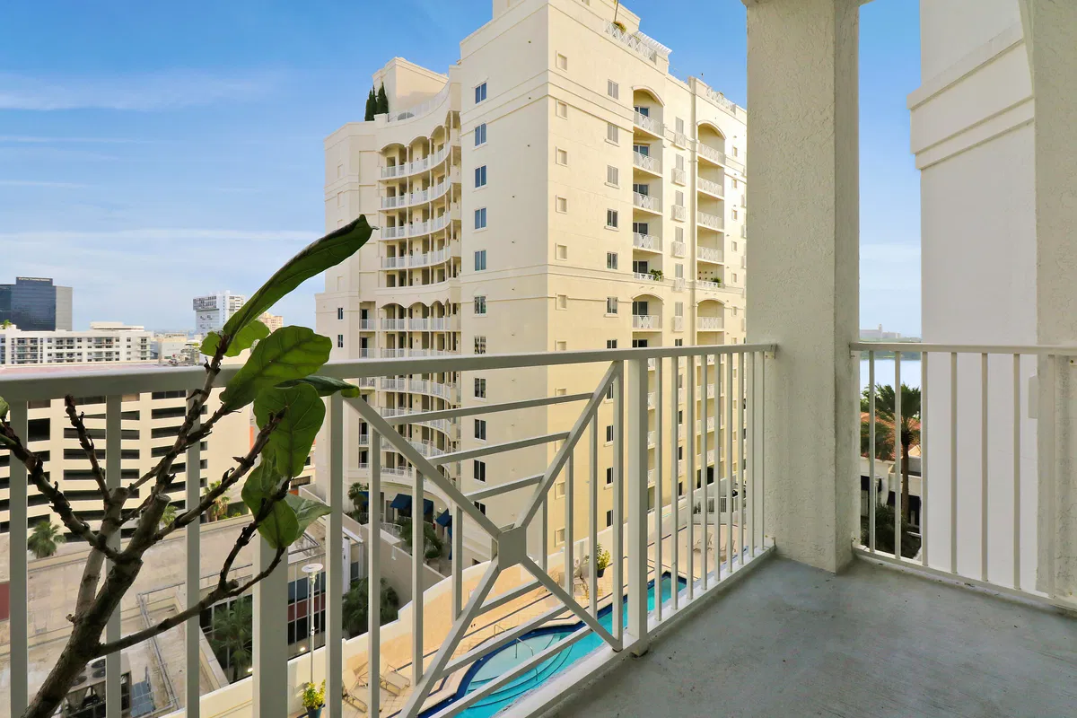 The Strand Unit 1022 photo 61