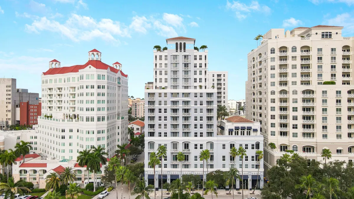 The Strand Unit 1022 photo 64