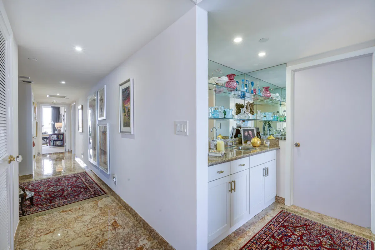 The Plaza of The Palm Beaches Unit 10c photo 10