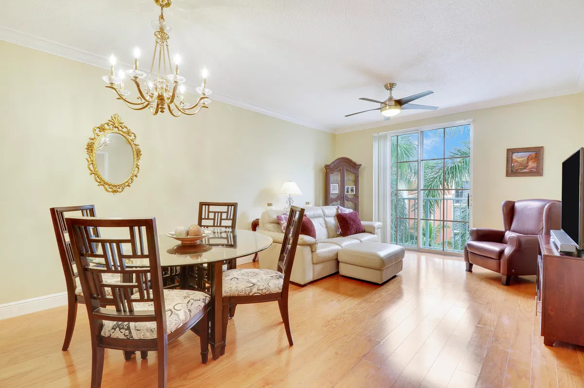 Courtyards in Cityplace Unit 512 photo 7