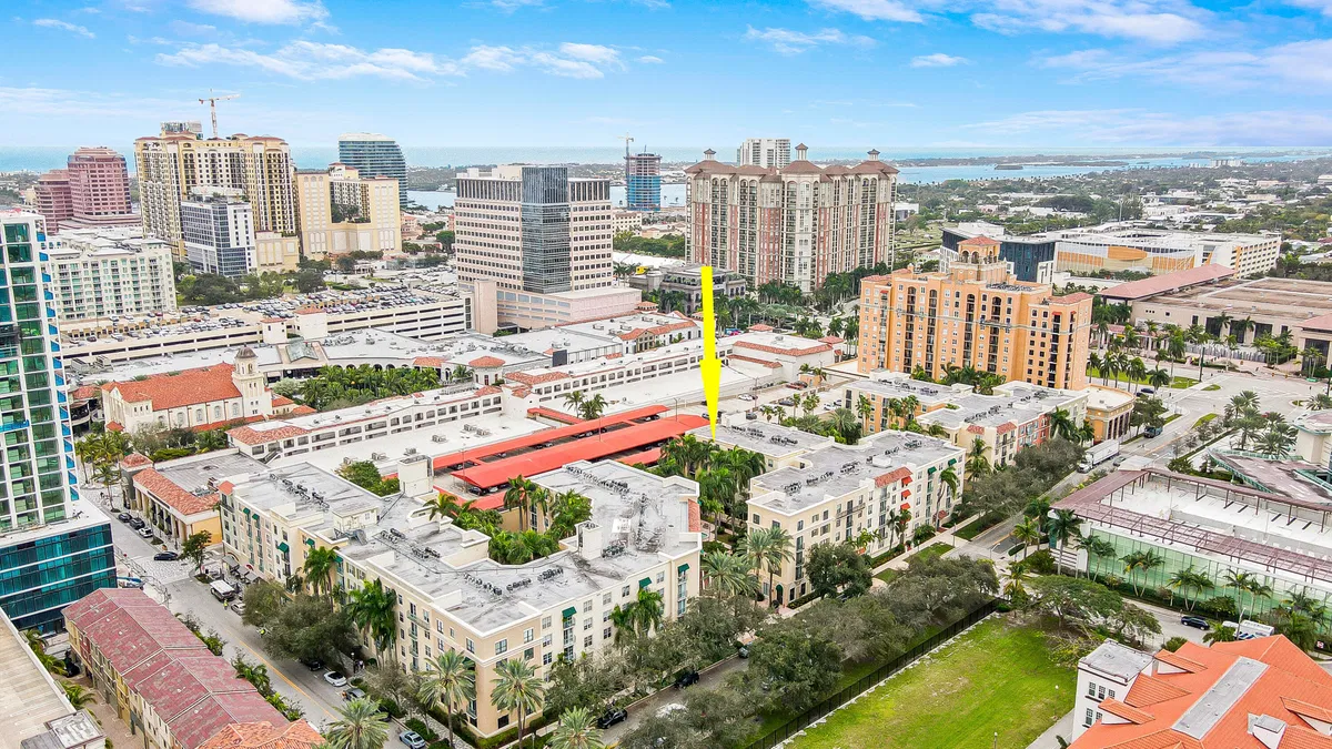 Courtyards in Cityplace Unit 512 photo 16