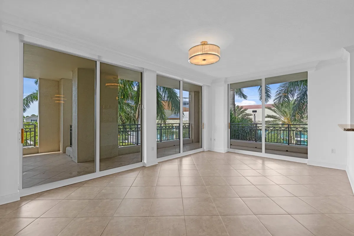 CityPlace South Tower Unit 322 photo 10