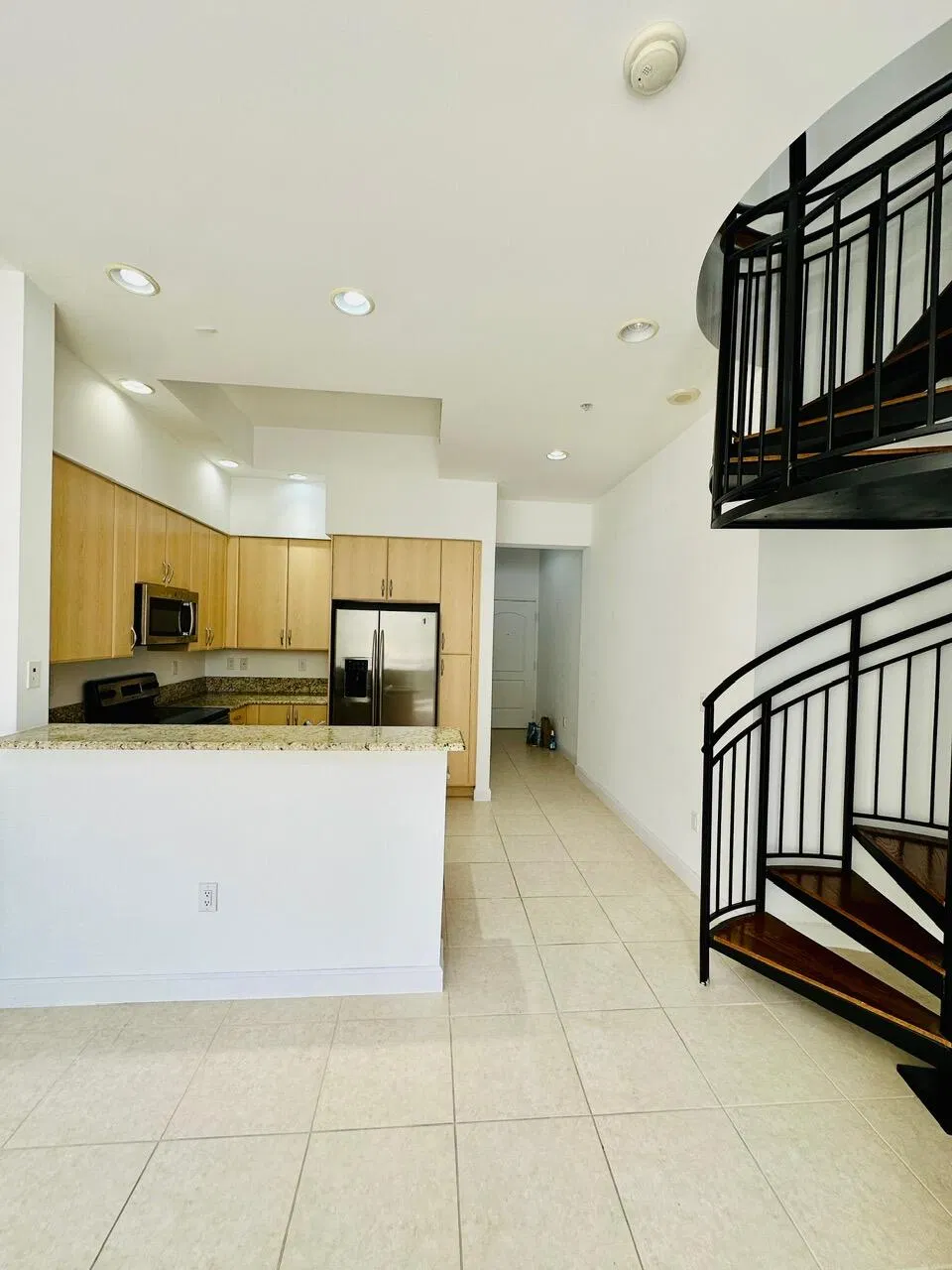 One City Plaza Unit 204 photo 19