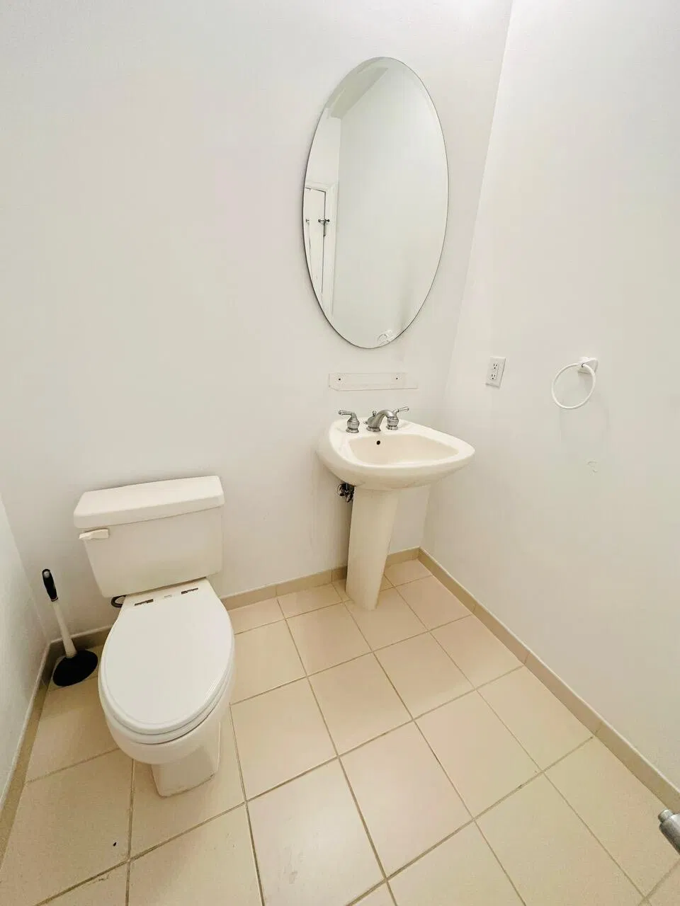 One City Plaza Unit 204 photo 31