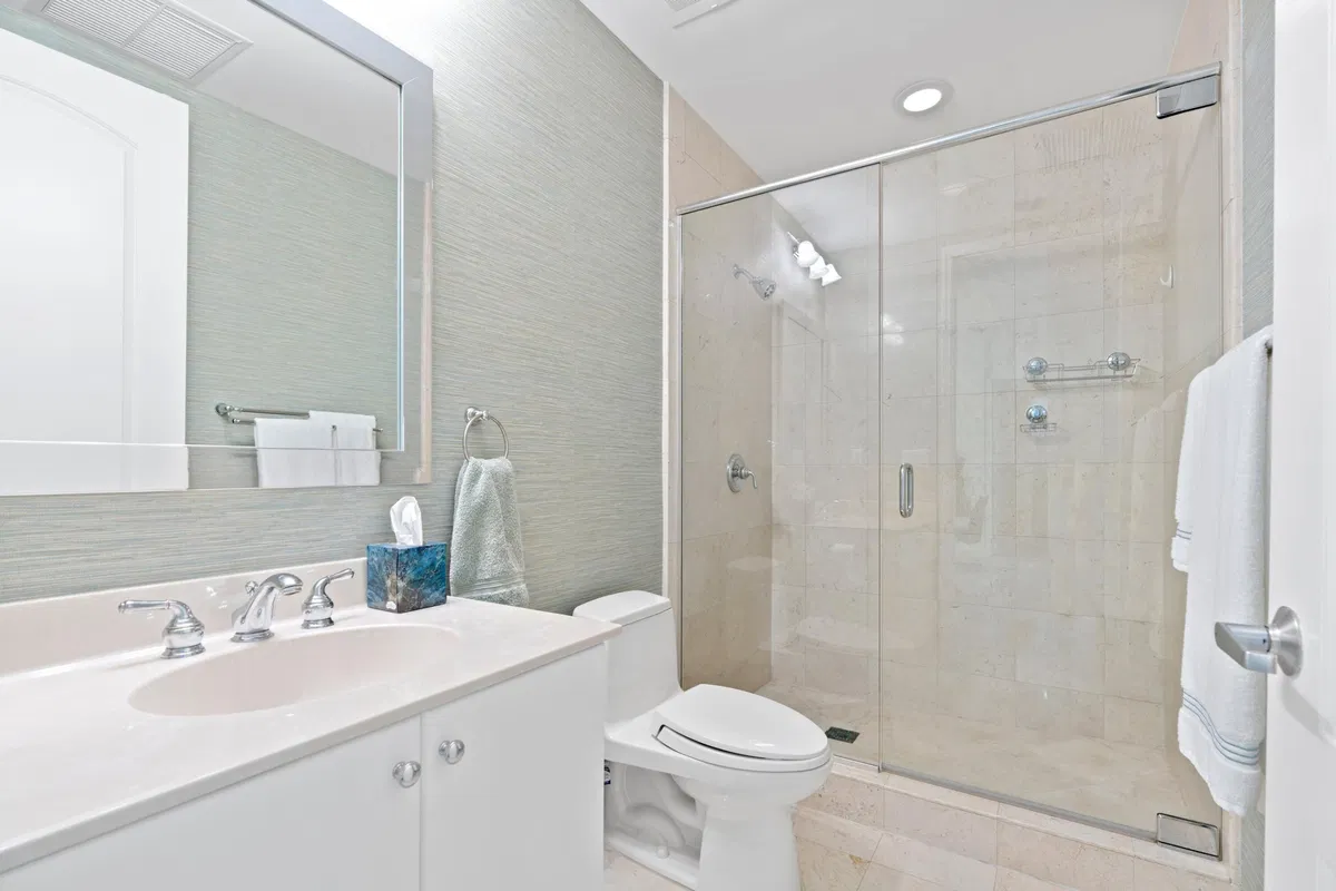 One City Plaza Unit 1621 photo 19