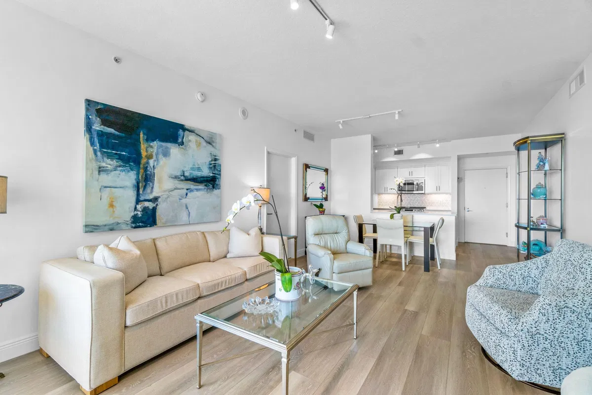 CityPlace South Tower Unit 1817 photo 7