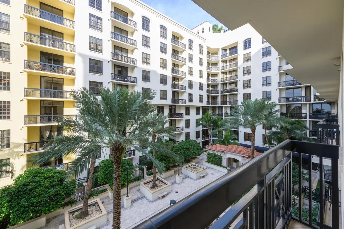 One City Plaza Unit 1027 photo 19