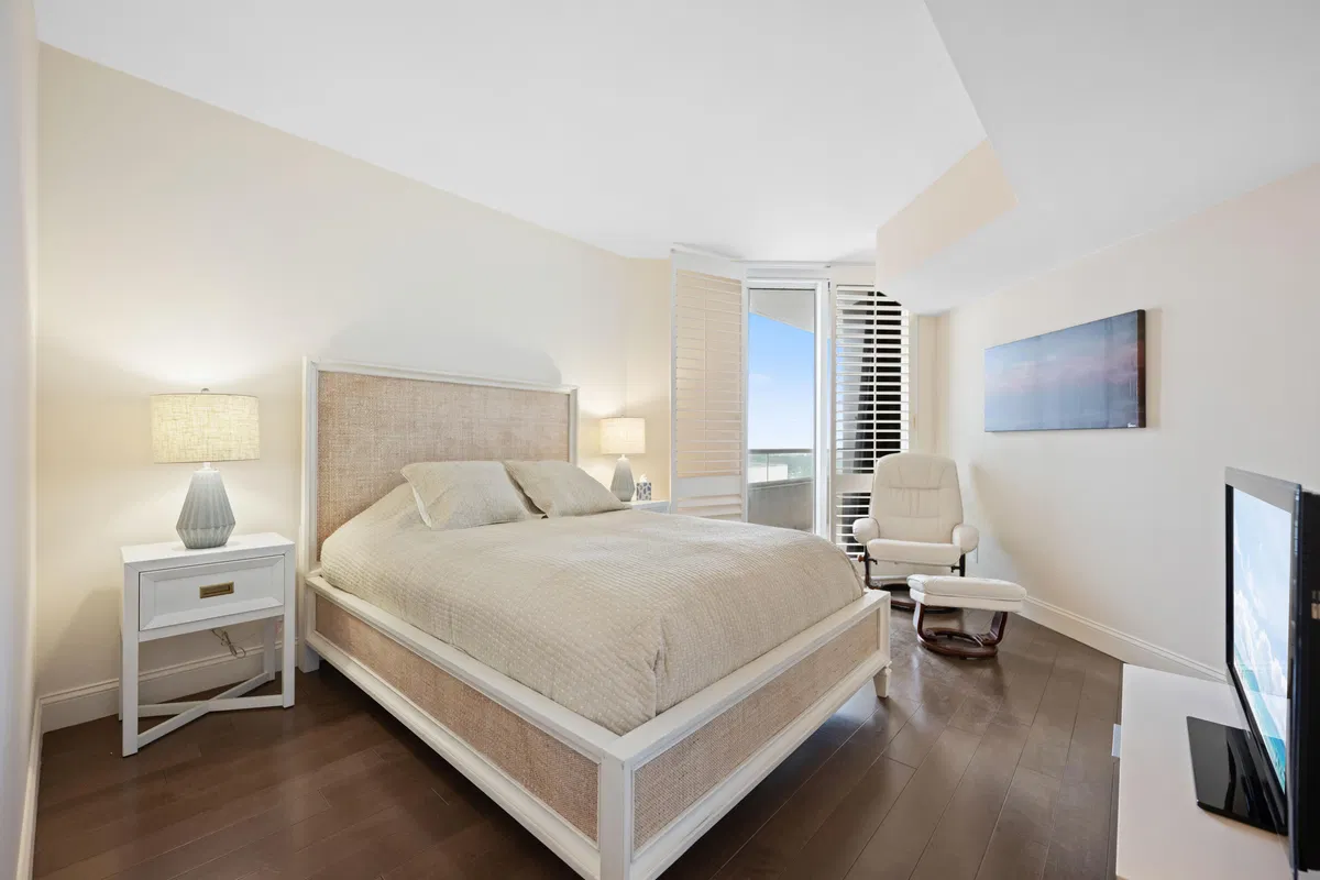 The Plaza of The Palm Beaches Unit 23a photo 10