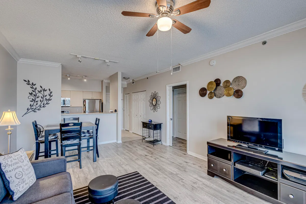 The Montecito Unit 807 photo 16