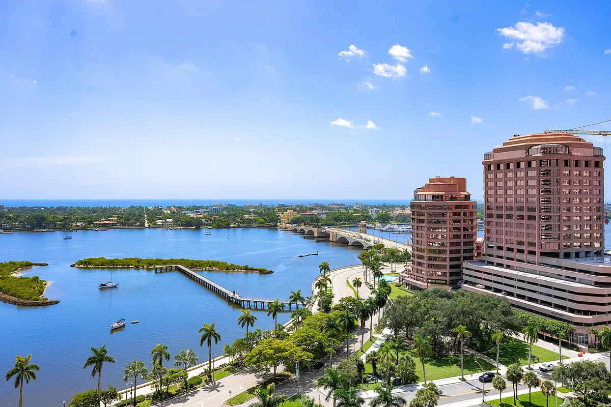 The Plaza of The Palm Beaches Unit 18e photo 4