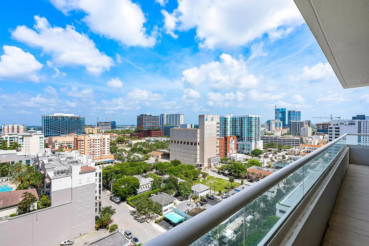 The Plaza of The Palm Beaches Unit 18e photo 7