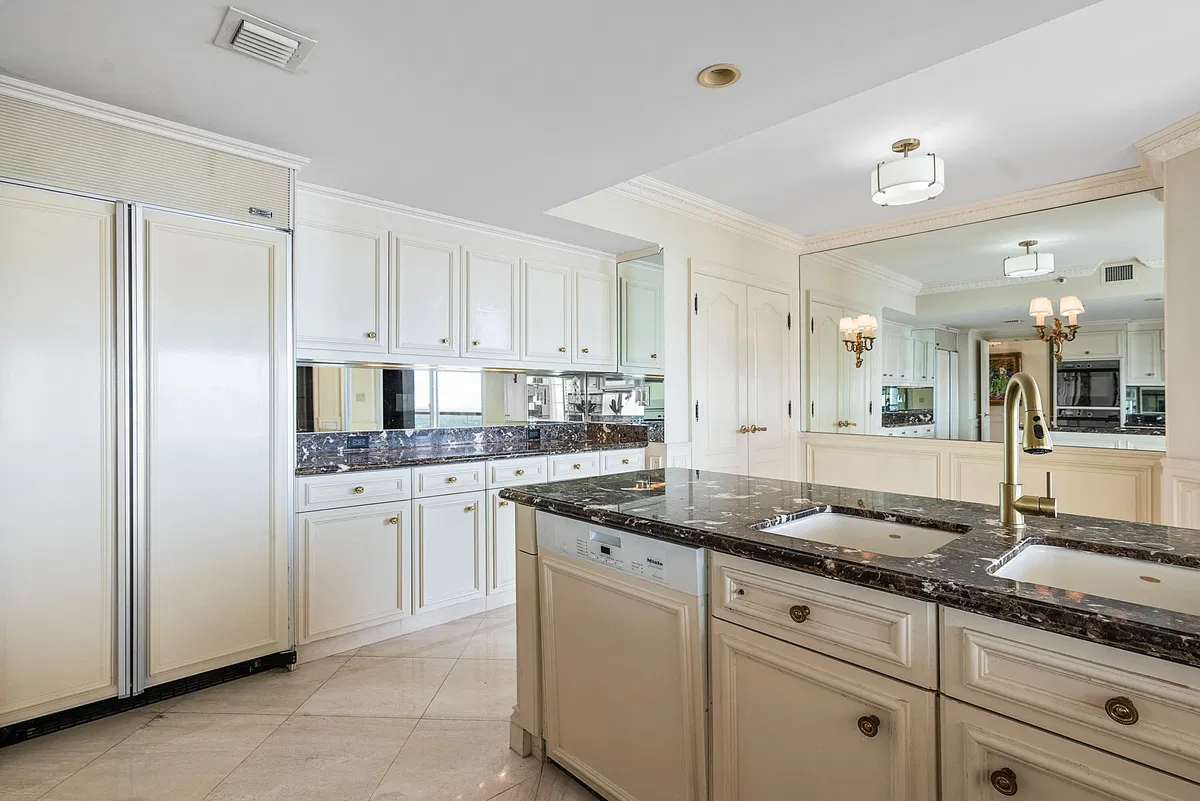 The Plaza of The Palm Beaches Unit 18e photo 19