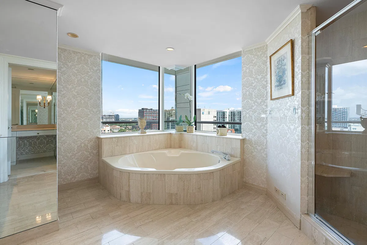 The Plaza of The Palm Beaches Unit 18e photo 25