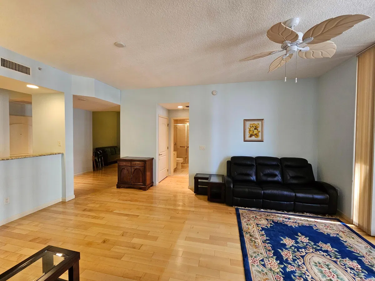 One City Plaza Unit 712 photo 16